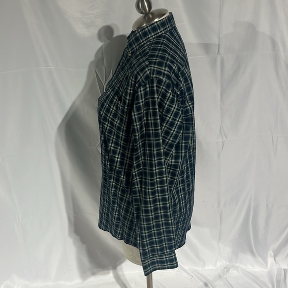 L.L.Bean men’s traditional fit cotton plaid button down shirt size medium . - Picture 5 of 9